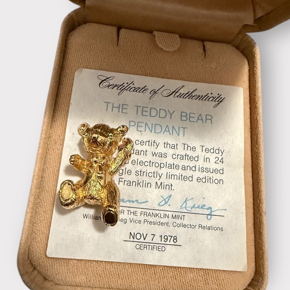 1978 Franklin Mint 75th Anniversary Teddy Bear Pendant Charm 24K Gold Plated - Picture 1 of 10